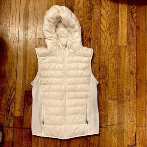 Uniqlo ultra light white vest
